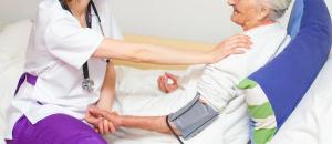  alt="Dépendance ailleurs: La gestion des soins des personnes âgées centre d'hébergement et de soins de longue durée au Québec"
